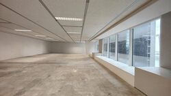 Singapore Land Tower (D1), Office #453228891